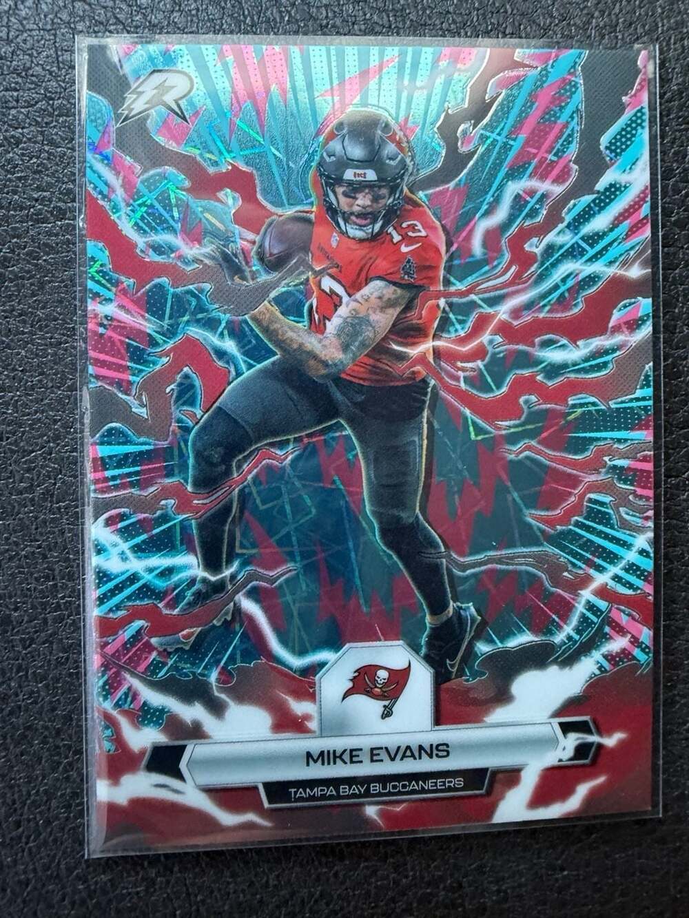 Mike Evans 2025 Topps Resurgence Tampa Bay Buccaneers Trading Card